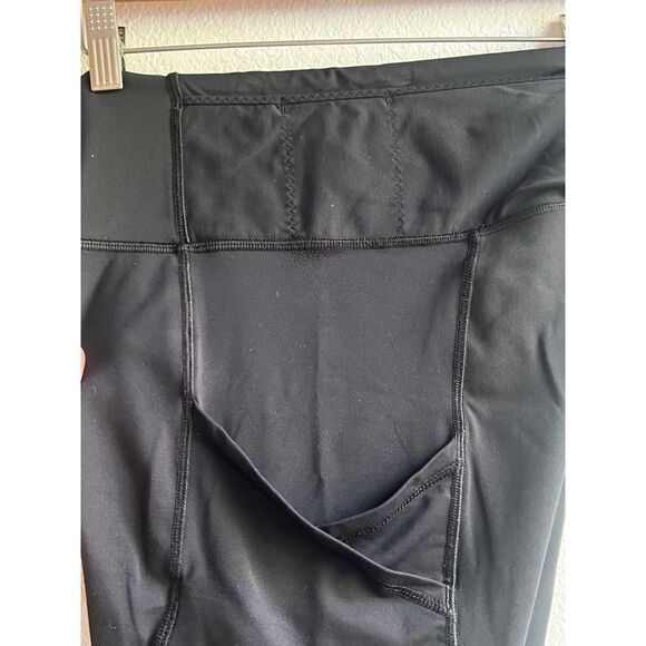 Lululemon Outrun 17" Crop Legging - Black - Size 8 - Picture 14 of 14